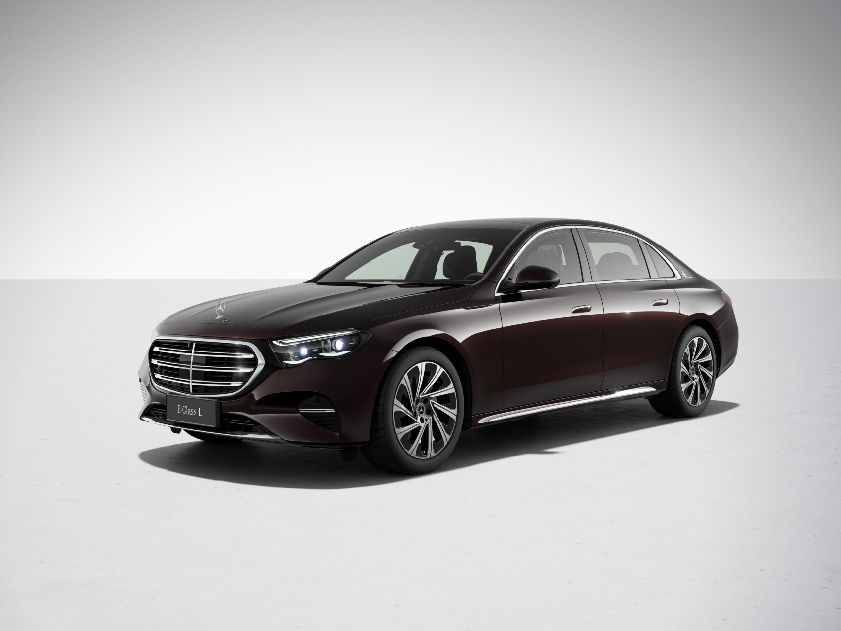 进口奔驰e300新款2024款(e300l奔驰价格查询进口)