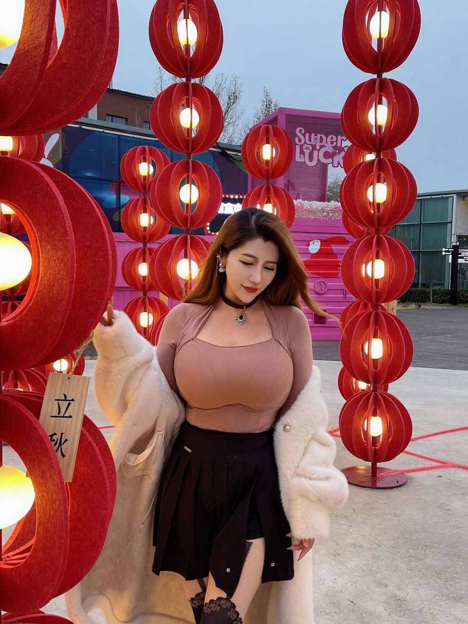 我最讨厌别人在我面前说胸大无脑,这分明是对我们这些丰满的女人一种