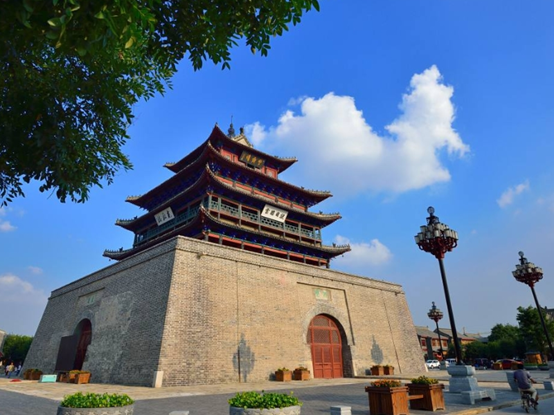 不同的东昌古城,被护城河环绕,有完美的景点