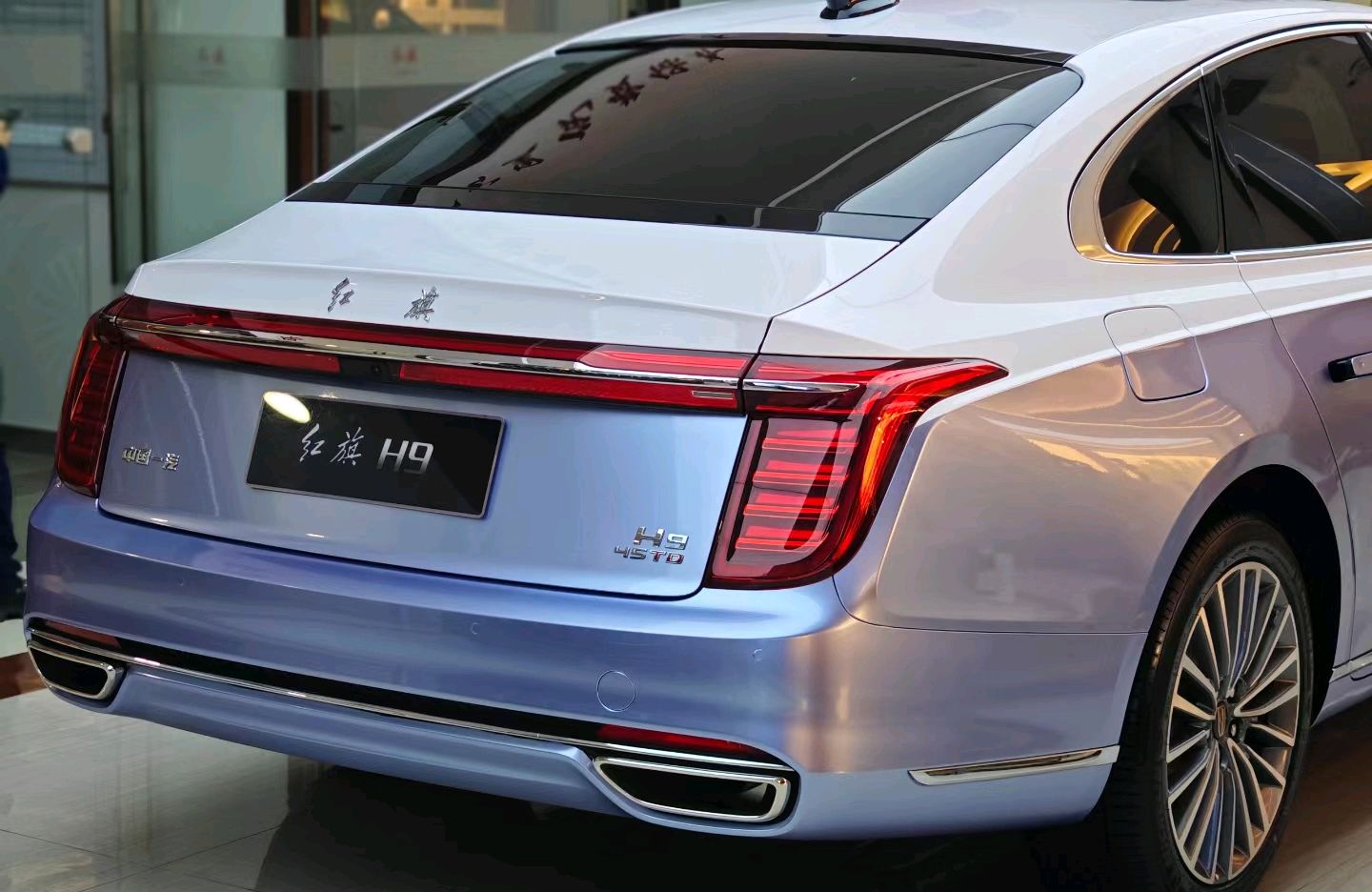 全新红旗h9:双色涂装,稳重大气,完美诠释国产豪华气息,真霸气