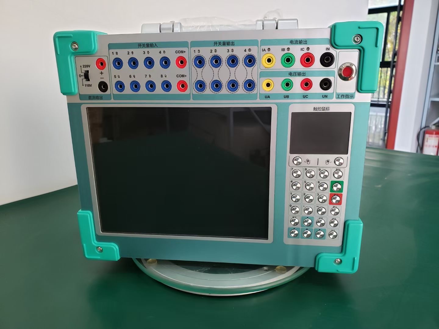 便携式微机继电保护测试仪