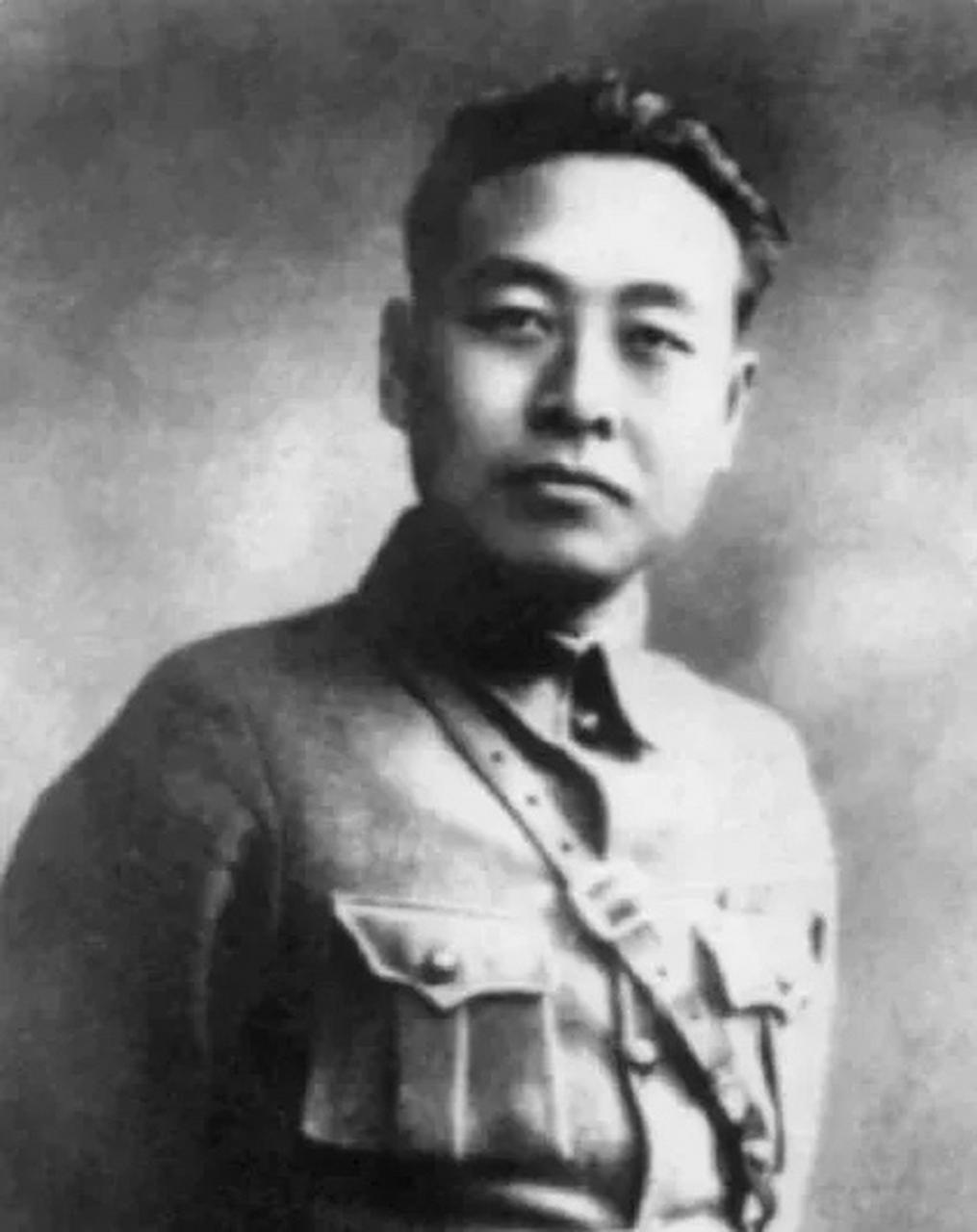 1929年,刘谦初化装成农民,坐上火车准备离开济南.