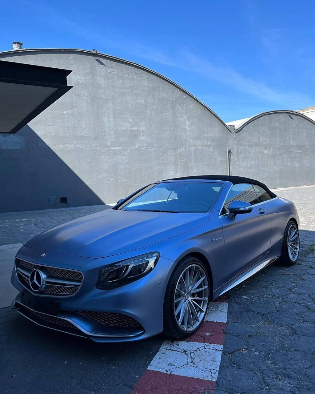 《粉丝最爱看系列奔驰轿跑》 奔驰s63 coupe amg 发动机型号:5.