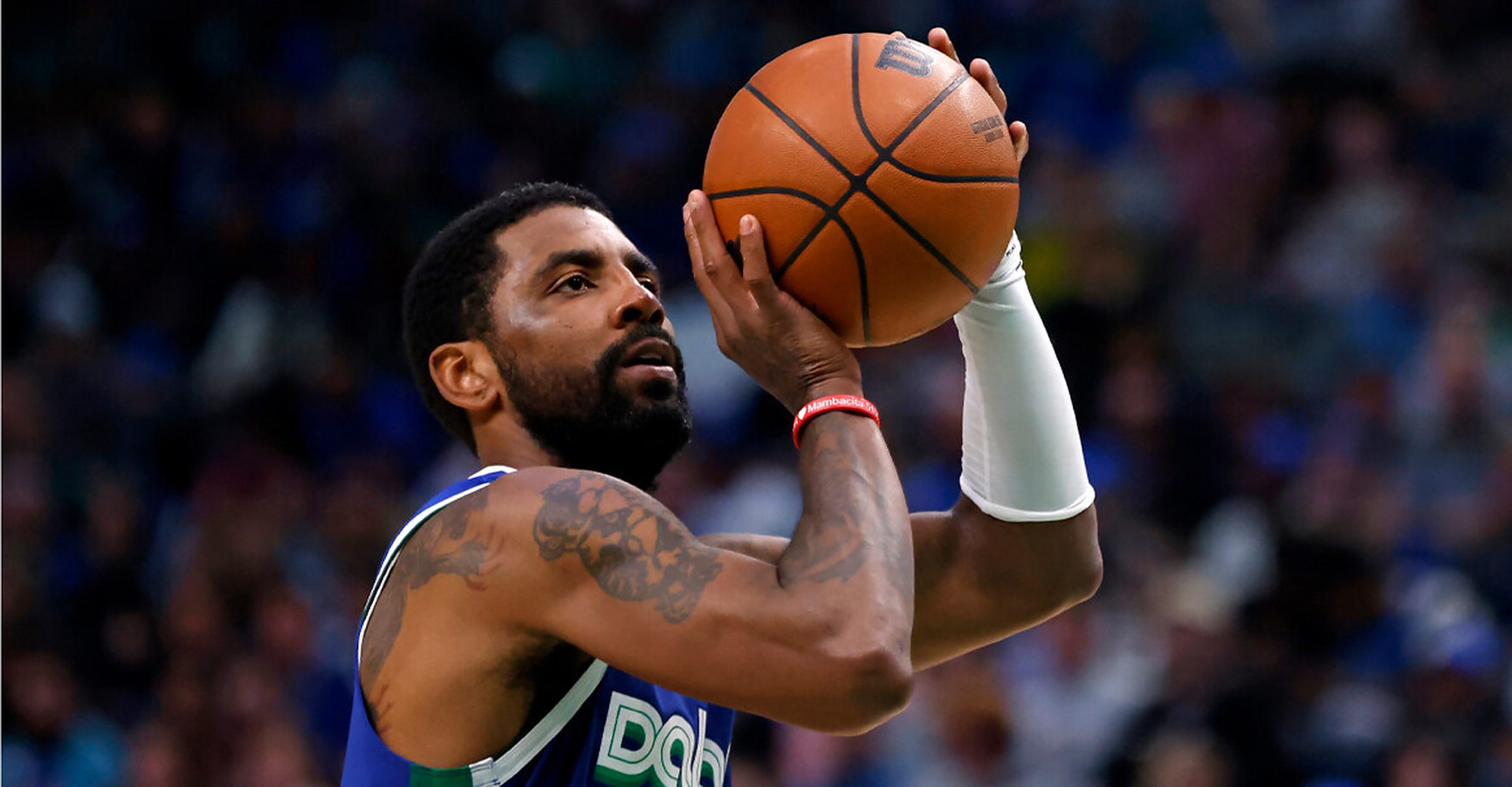 北京时间7月9日,据薪资专家bobby marks报道,凯里-欧文和独行侠的续约