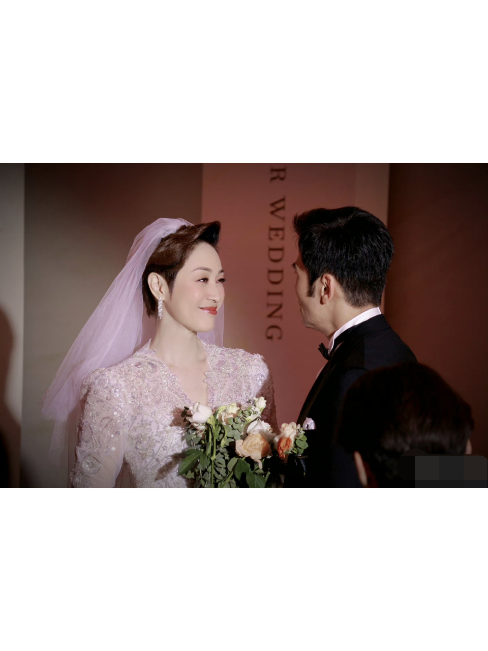 女神[鲜花]陈法蓉