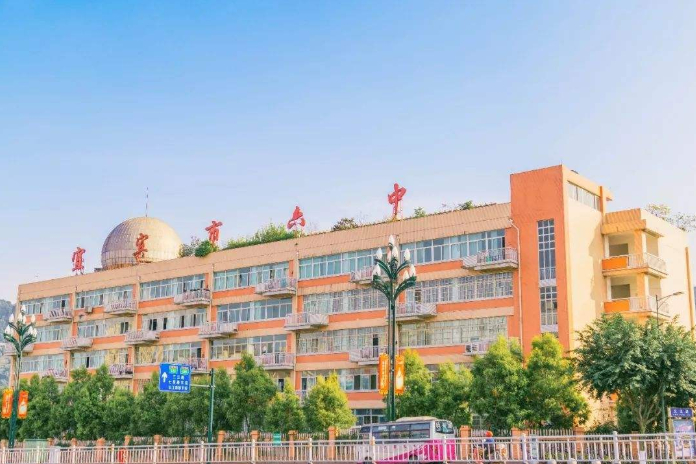 四川宜宾的三所老牌名校,号称"三福星",教学成绩过硬