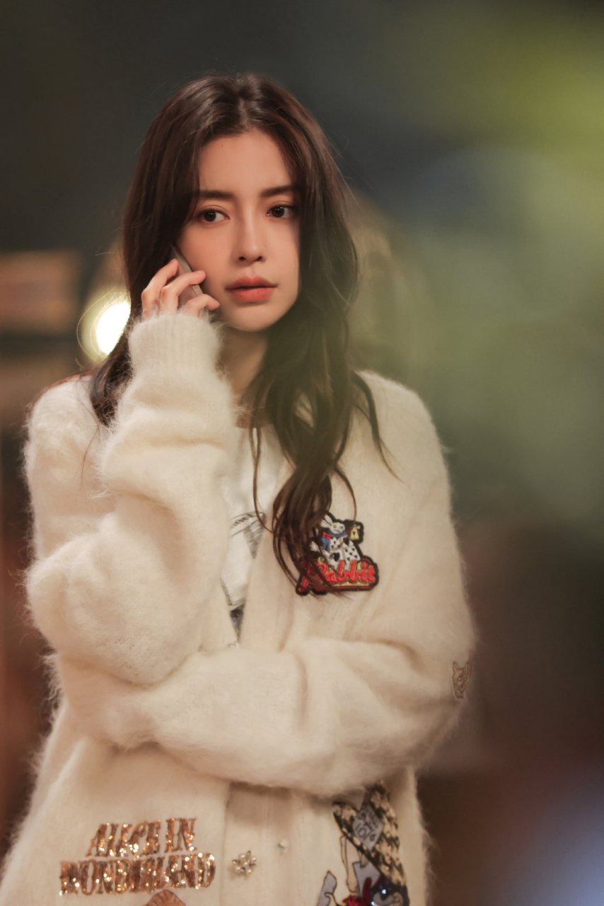 angelababy高清壁纸头像(十七)[亲吻]