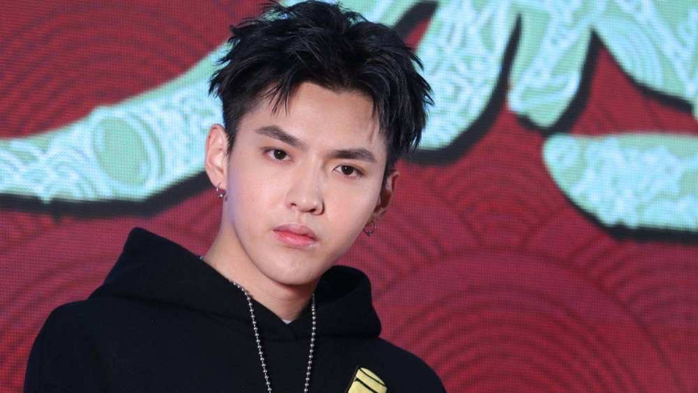 吴亦凡不服上诉,今天二审开庭,择期宣判!你们觉得判13年应不应该?