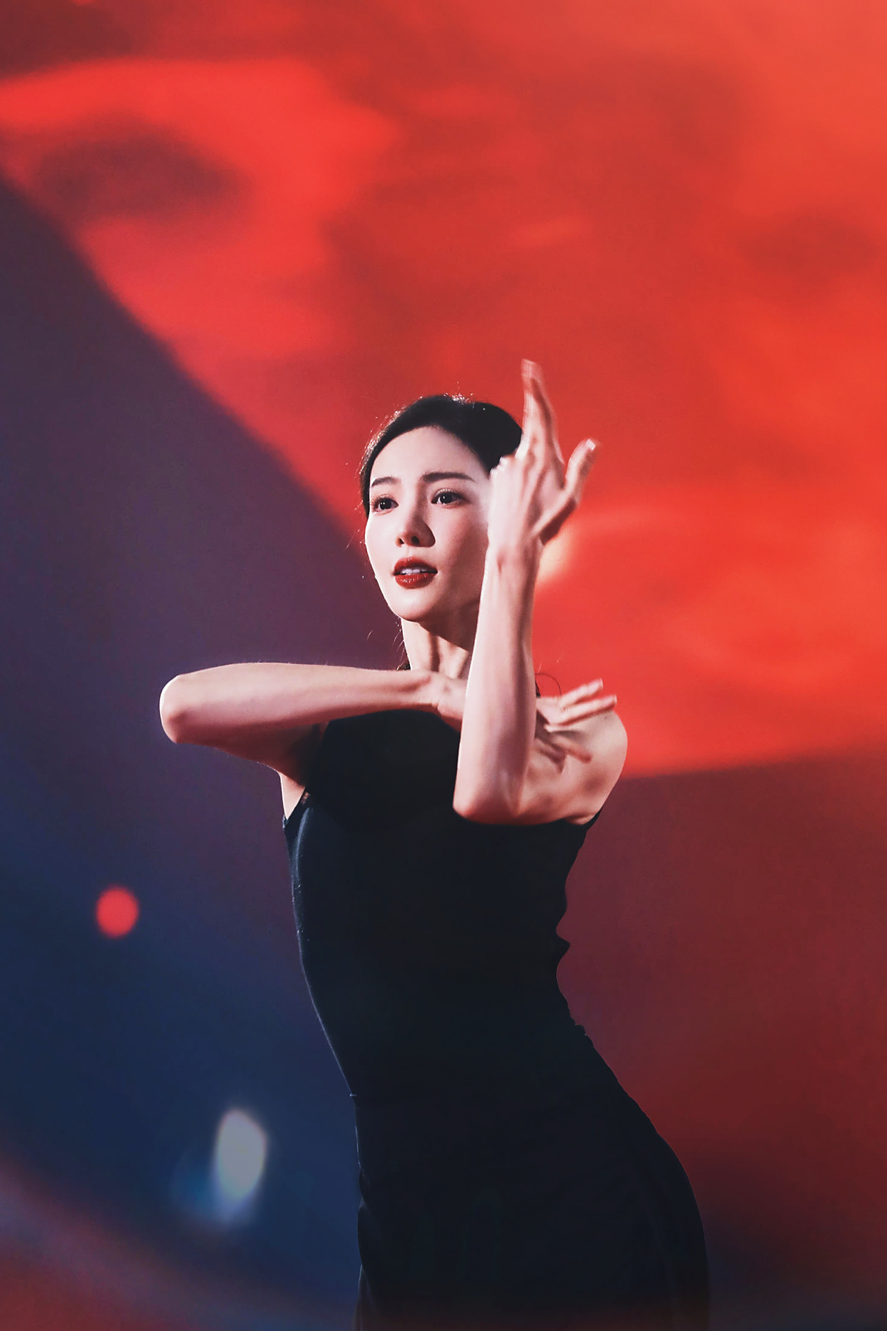 金晨《舞蹈生》跳现代热舞,性感优雅,一字马完美展现舞蹈功底