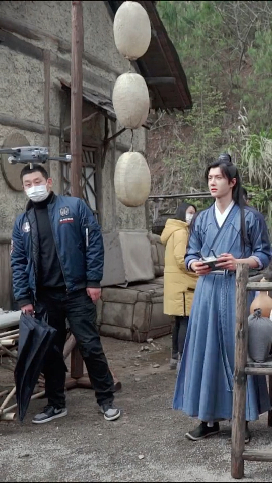 新花絮来啦横店鹰眼允子的片场小日常