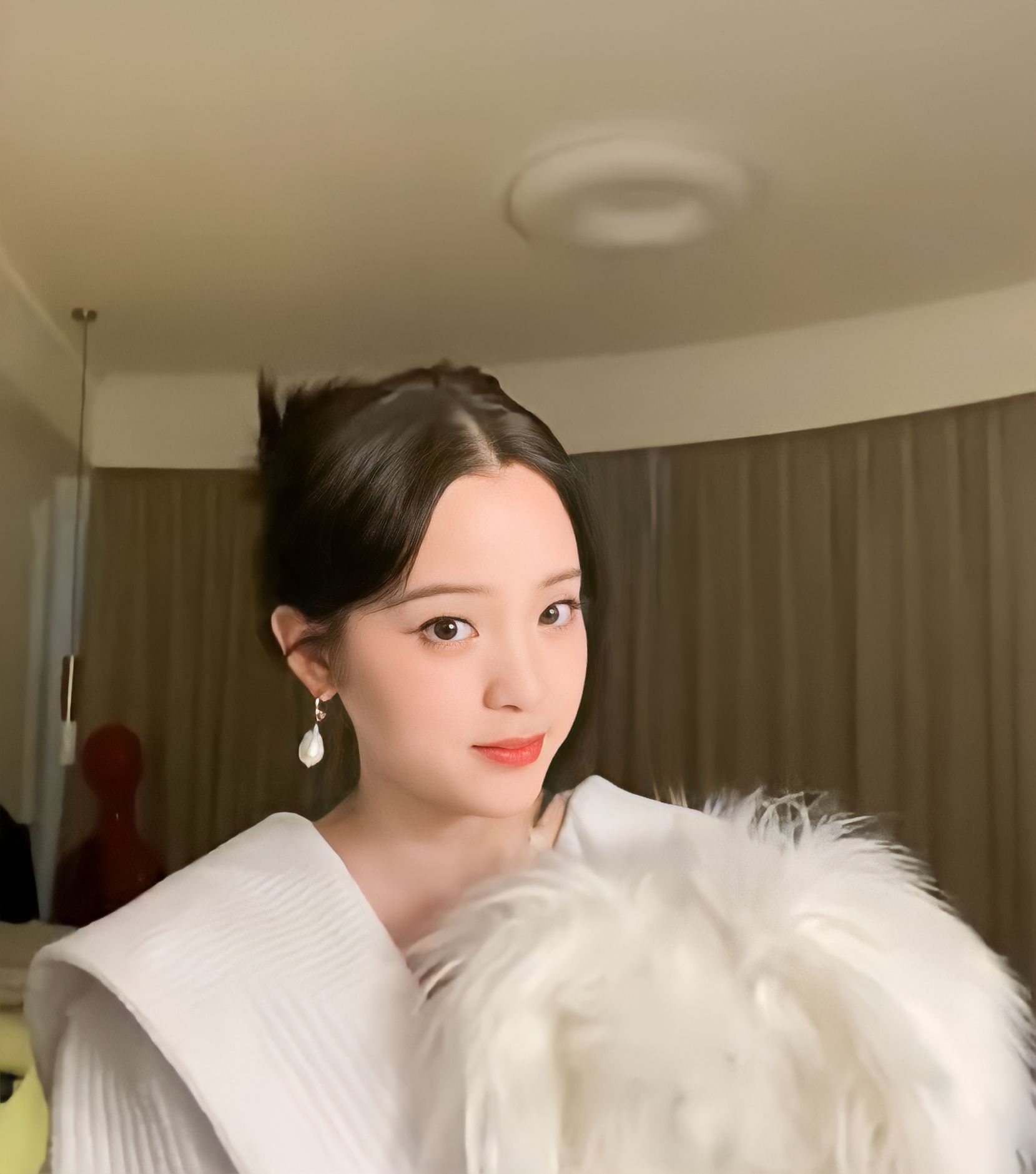 欧阳娜娜创立nabi品牌,是生财有道还是狂割韭菜?