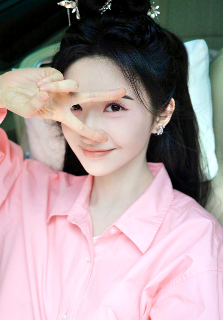 景甜的自拍越看越美