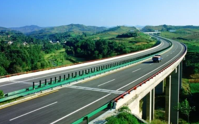 西香高速即将迎来通车,全长320公里,沿线8县迎新发展
