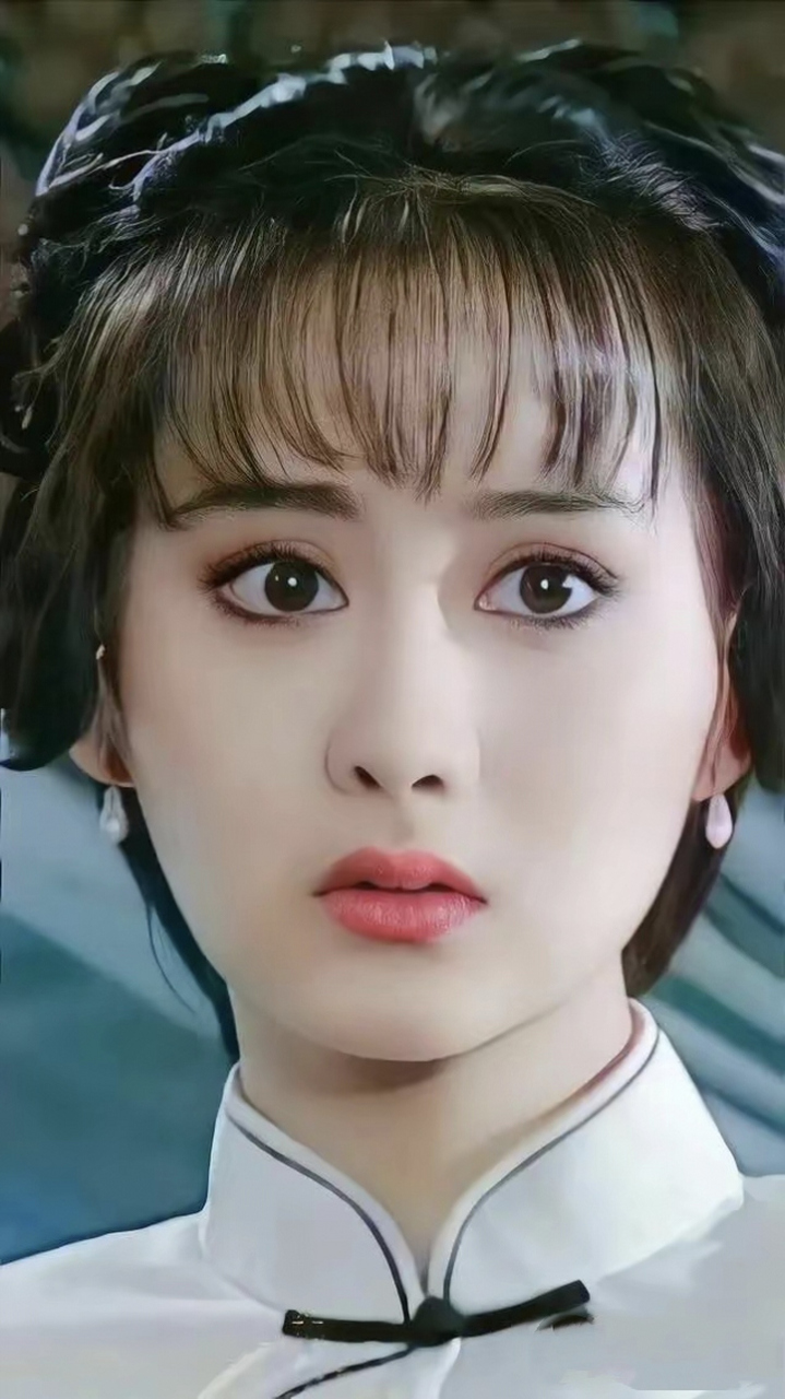 颜值巅峰时期的琼女郎陈德容,真是我见犹怜楚楚动人