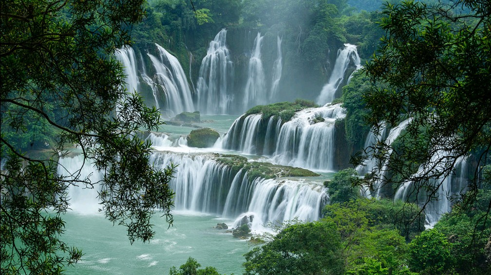 广西德天瀑布风景