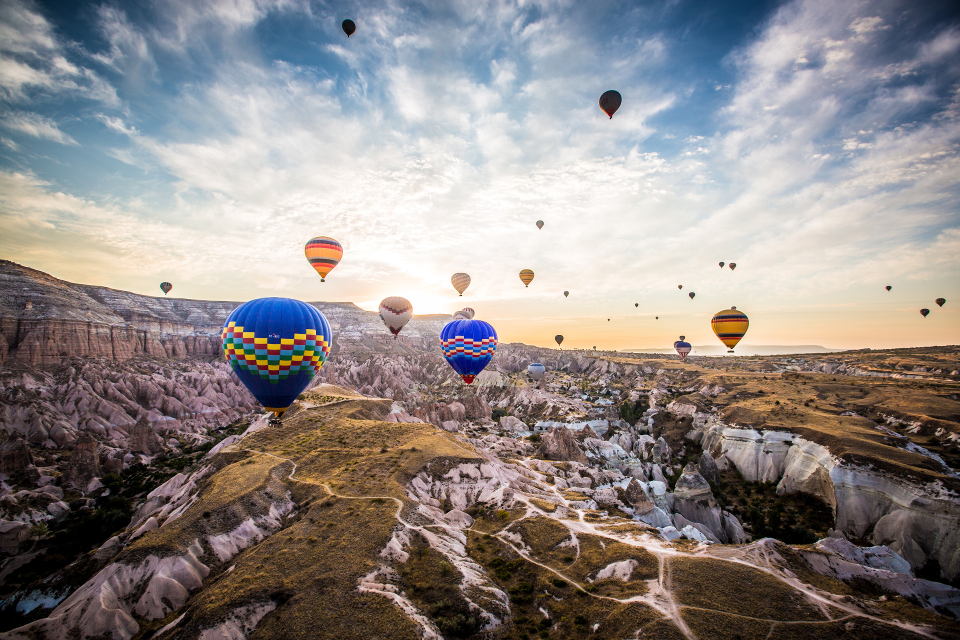 土耳其(the republic of turkey)是位于欧亚大陆的跨大陆国家,横跨