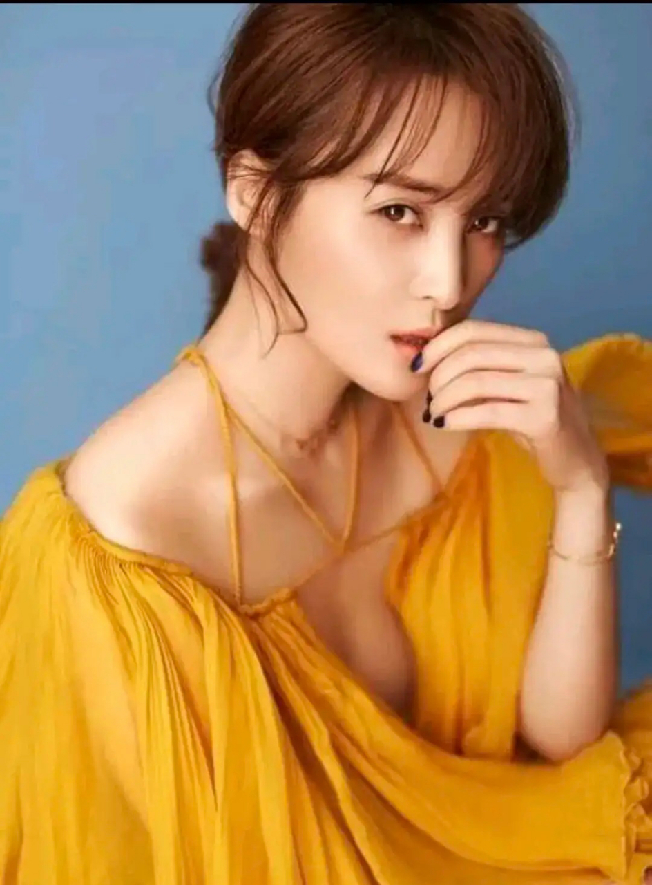 蒋勤勤太美太美了!这皮肤状态这气质,真的女神果然是不会老的!