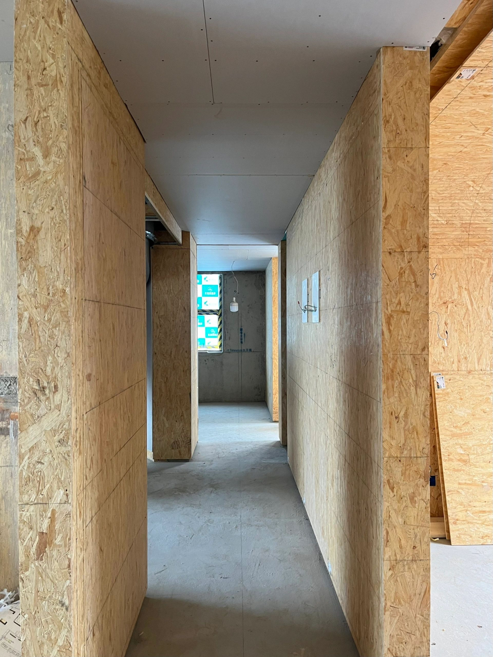 不要喷,又是全屋木基层打底 全屋木基层打底,好肯定是好,平整度绝对ok