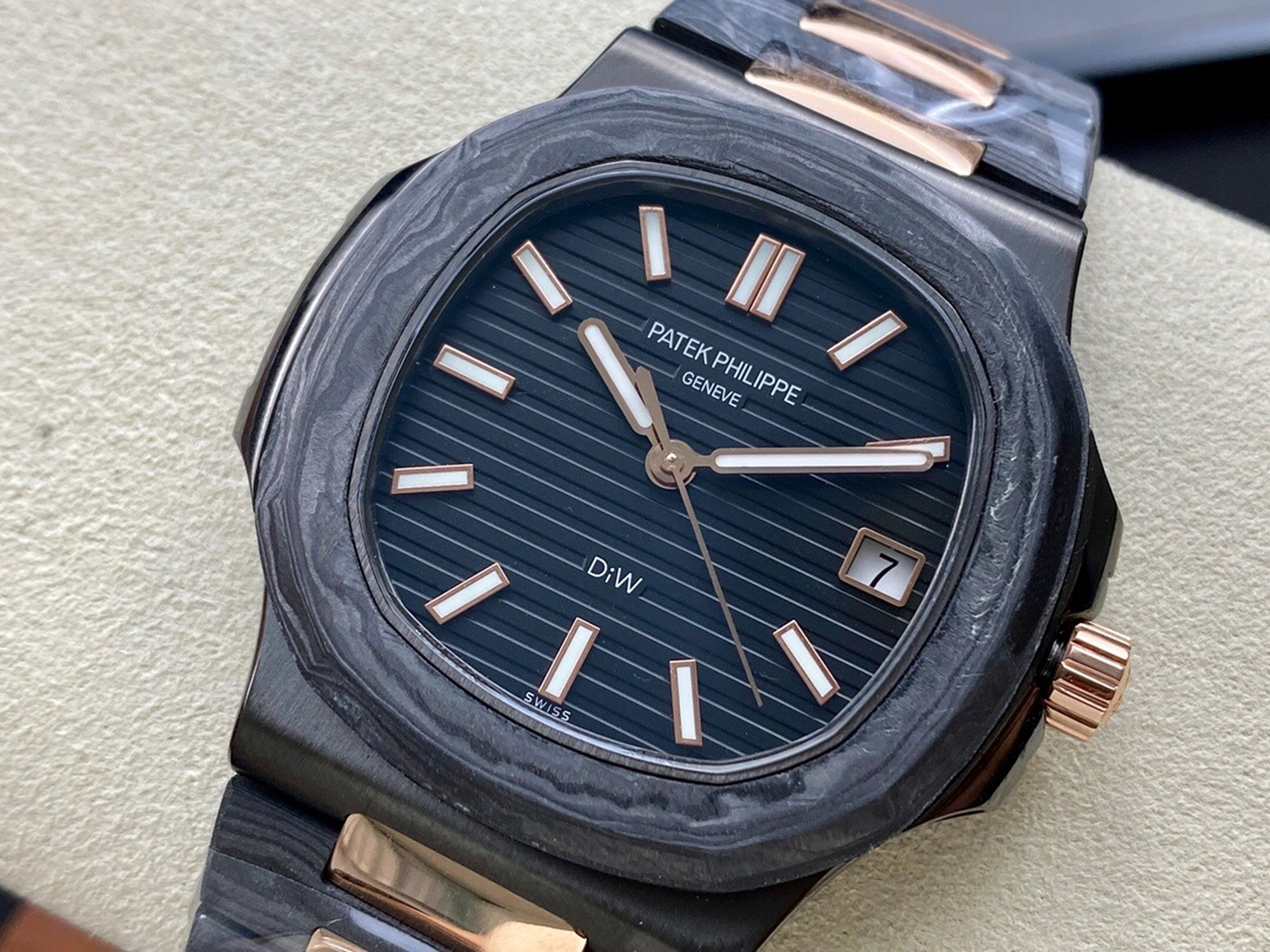 百达翡丽碳纤维鹦鹉螺超轻款#手表