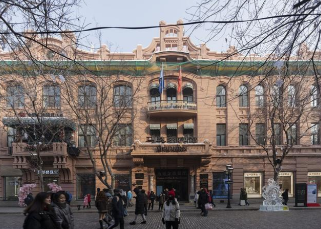 马迭尔宾馆:曾经哈尔滨最豪华的宾馆,被誉为东方的"凡尔赛宫"