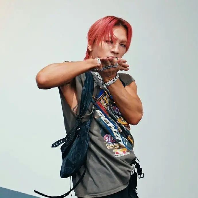 bigbang太阳与lisa即将推出合作曲《shoong》!期待值已经破表!