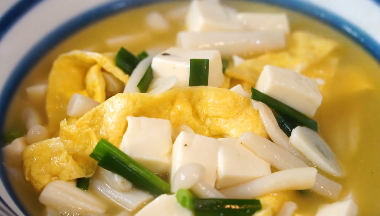 白玉豆腐汤!食材简单,做法简单,味道其实一点也不简单!