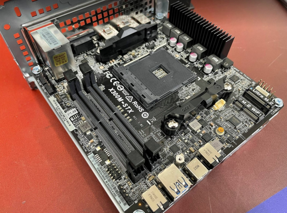 主机开箱:asrock deskmini x300 ~ 全新amd 专用迷你主机简单