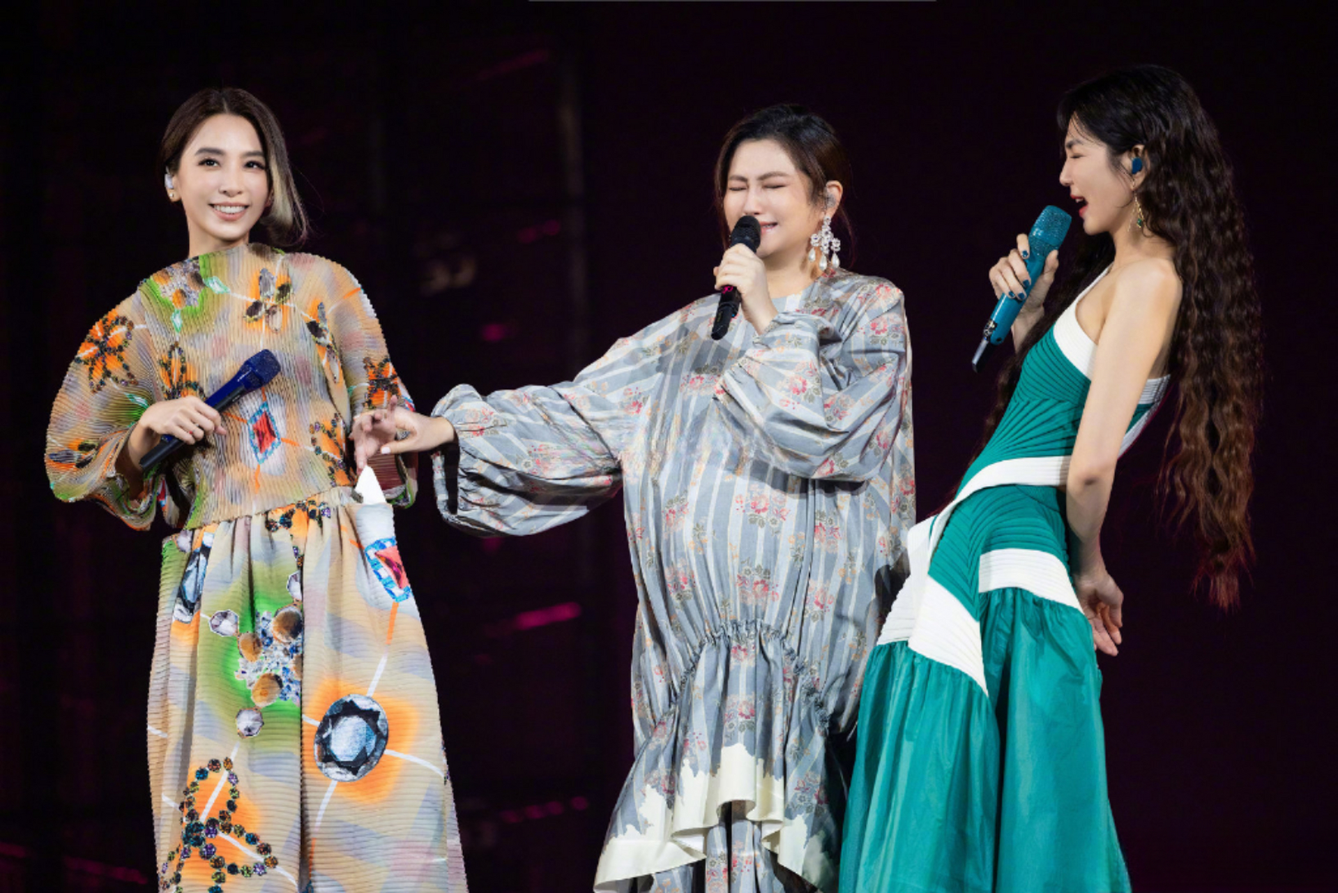 ella晒she合影了,肉眼可见地老了啊 67