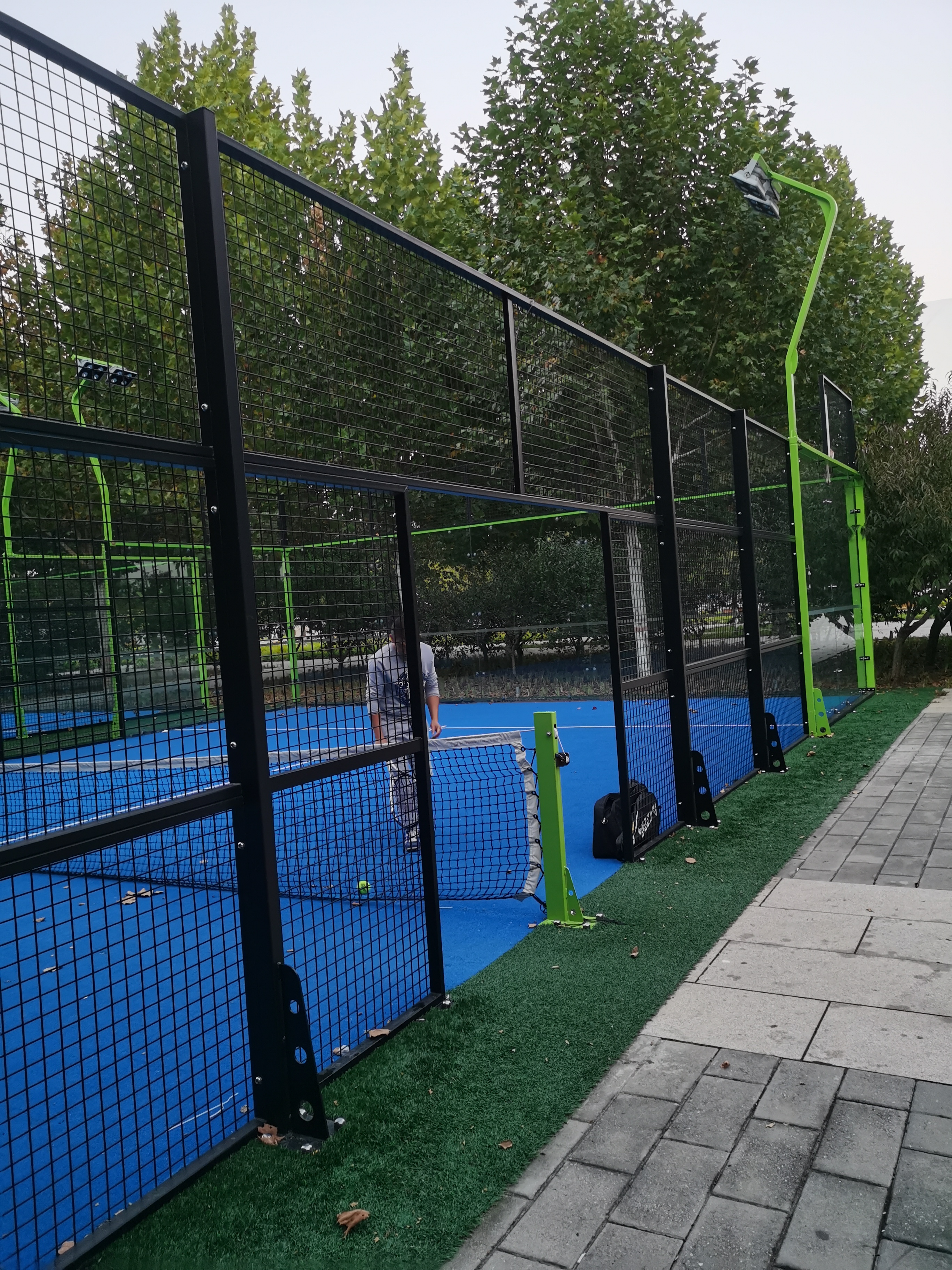 板式网球场,板式网球场地的制作方法