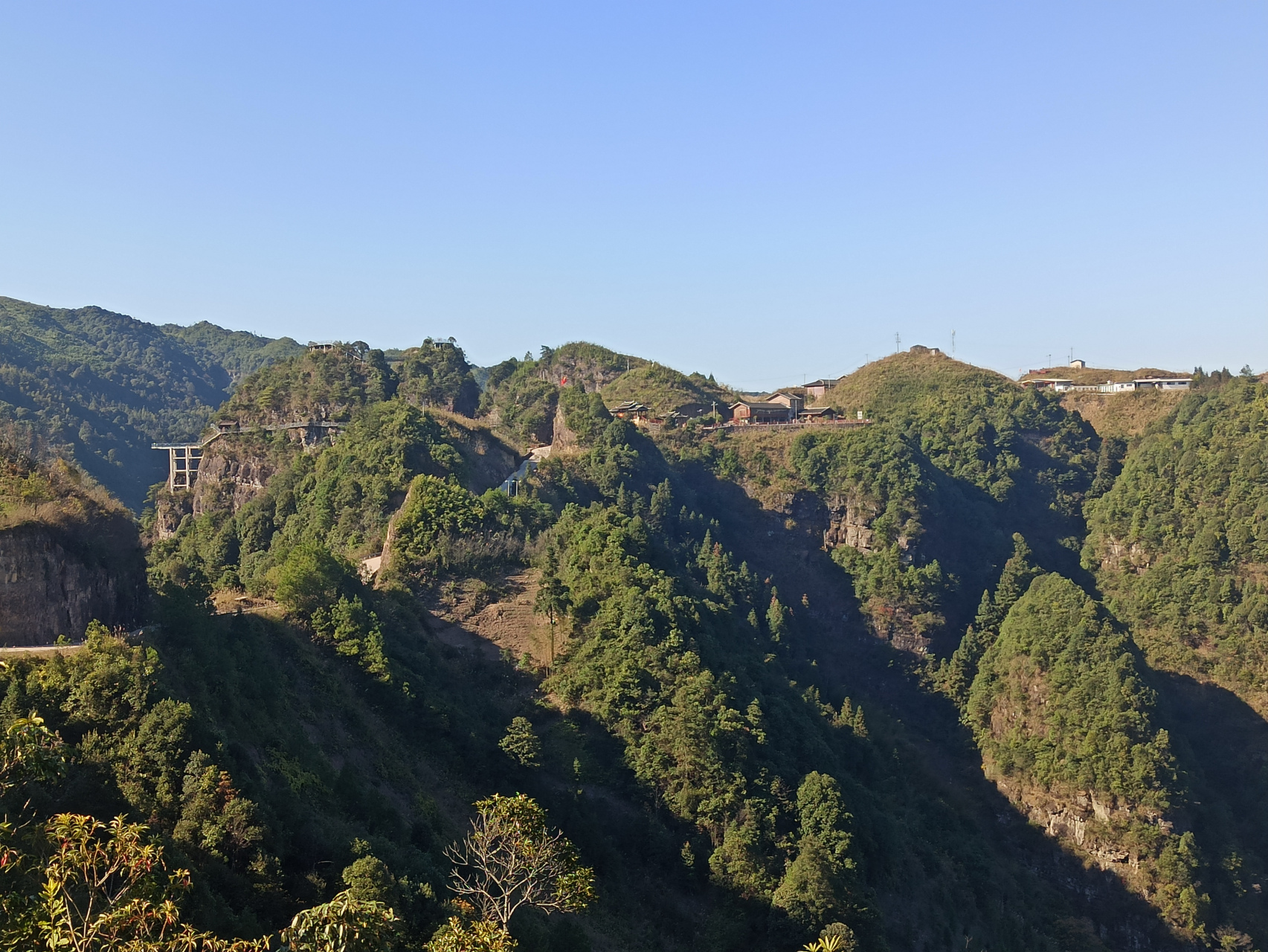 巴勒山在哪里图片