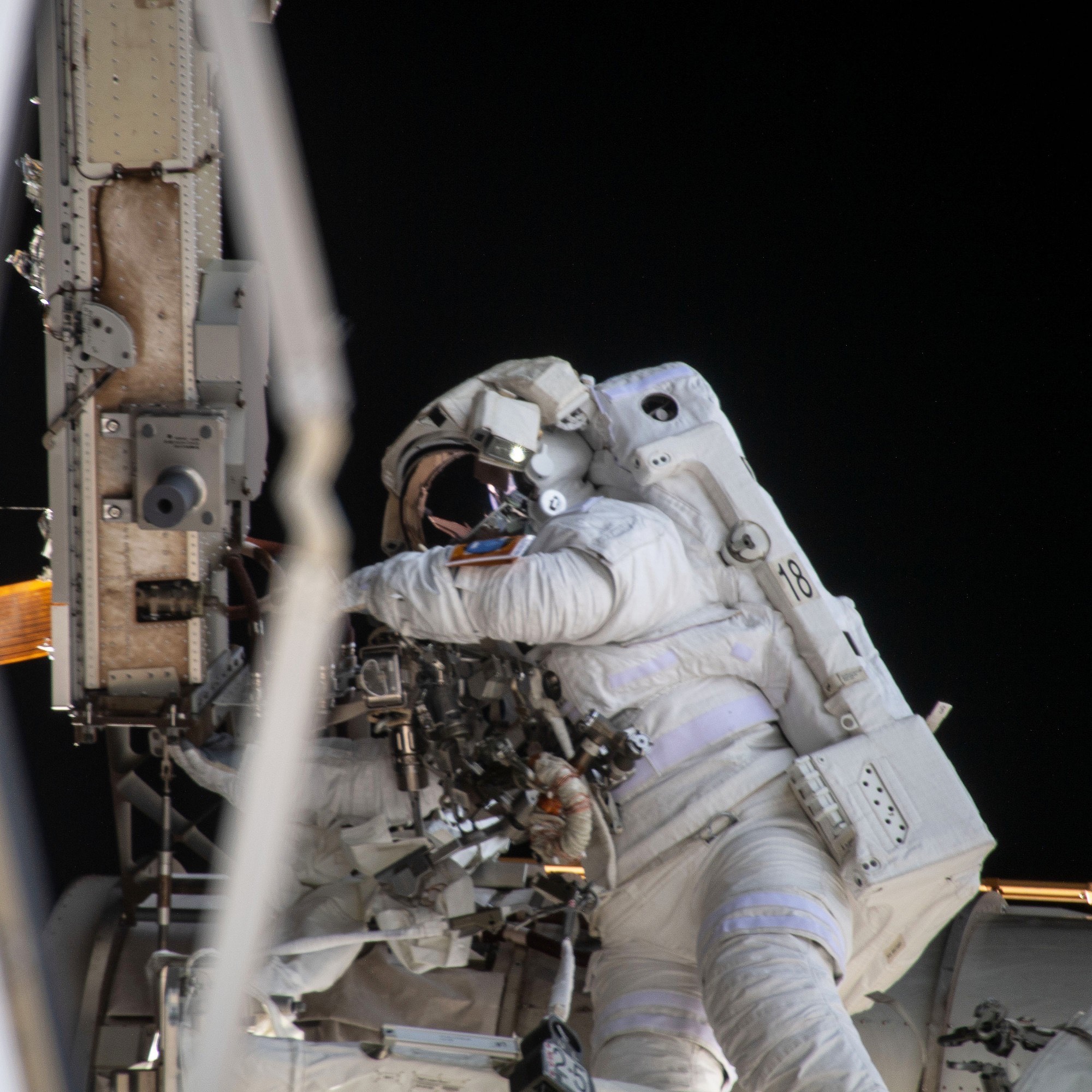 宇航员太空行走