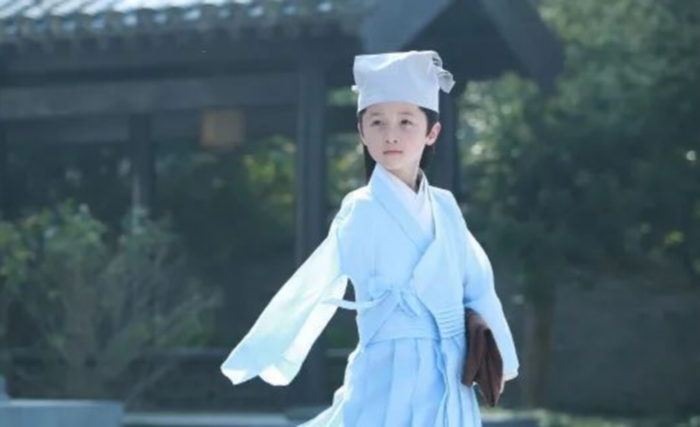 好久不见:还记得《三生三世十里桃花》小夜华吗?他舅妈是海清