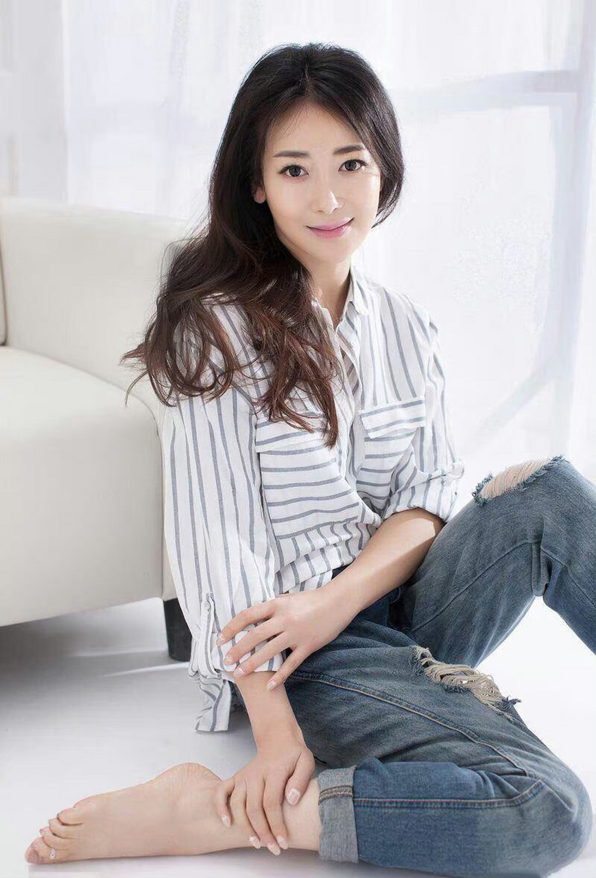 陈紫函  白嫩美脚丫你喜欢吗