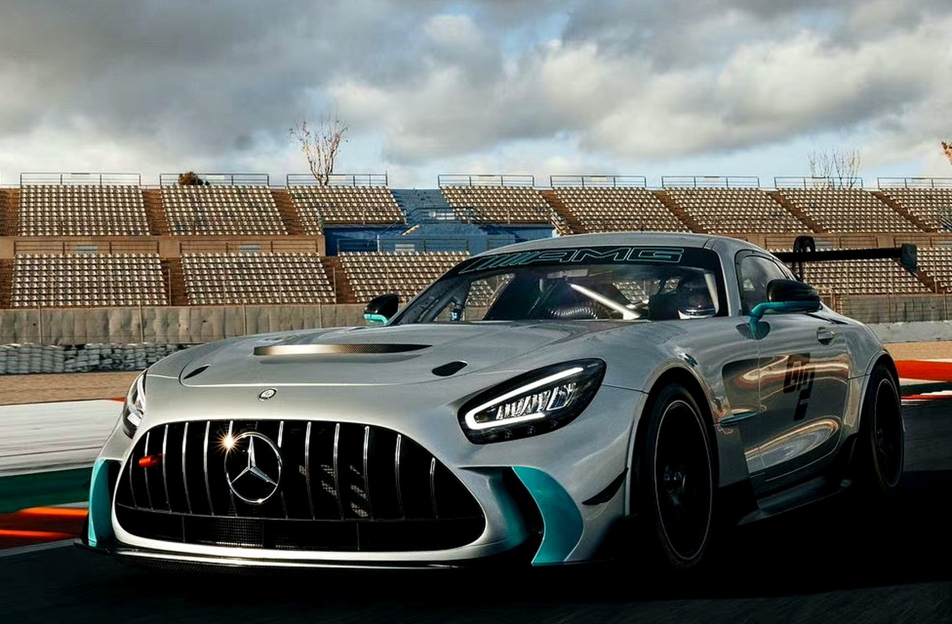 梅赛德斯 amg gt2