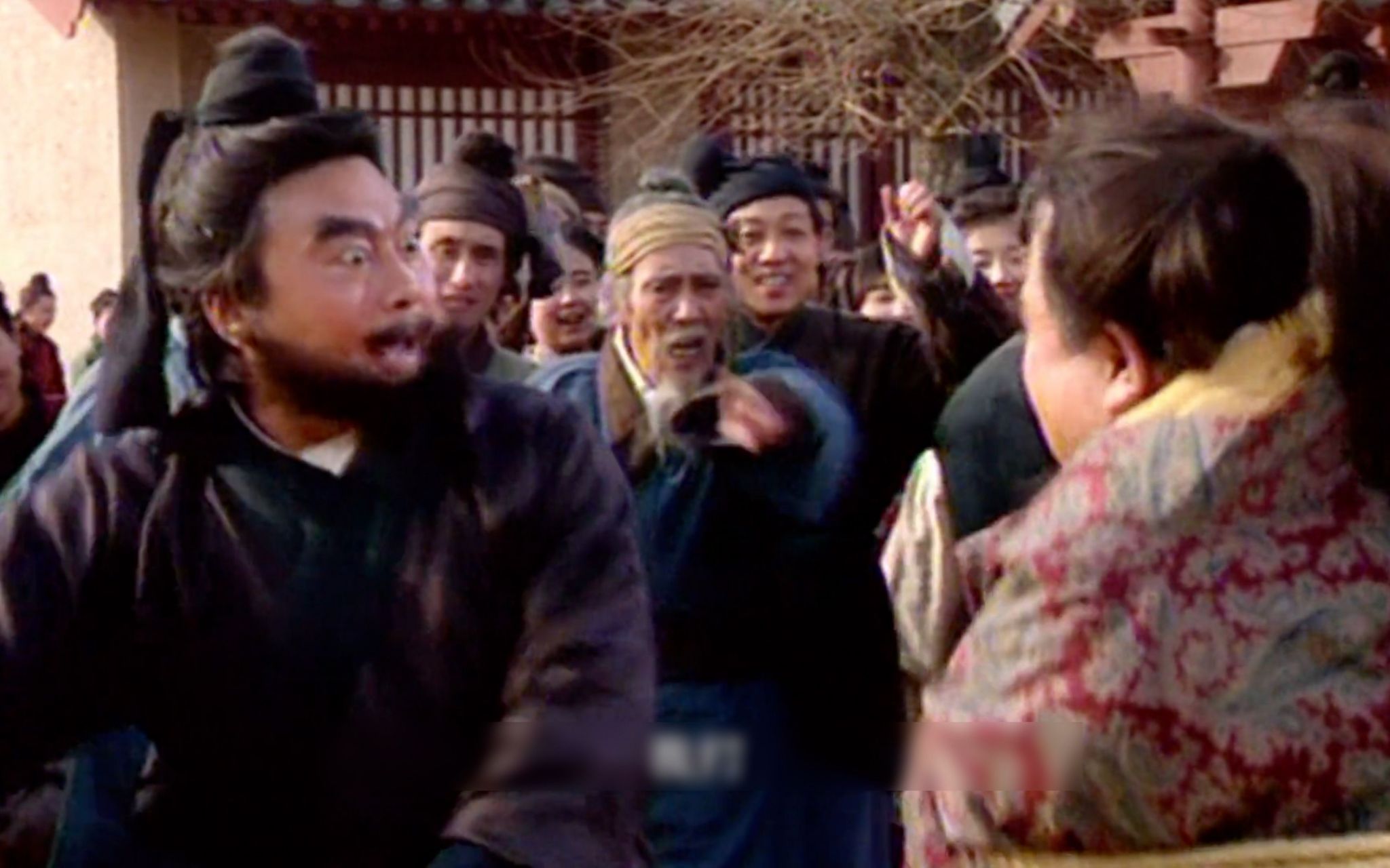 明明是刘备鞭打了督邮,为何《三国演义》非要说张飞怒鞭督邮?