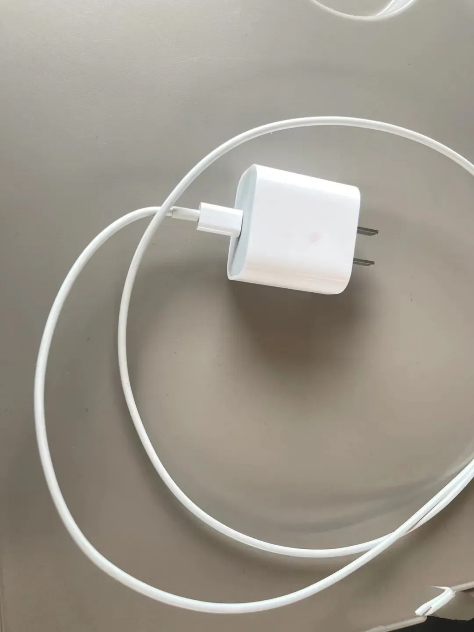 6月28日高铁g7751,亳州到合肥,借我充电器的小姐姐,你直接下车了!