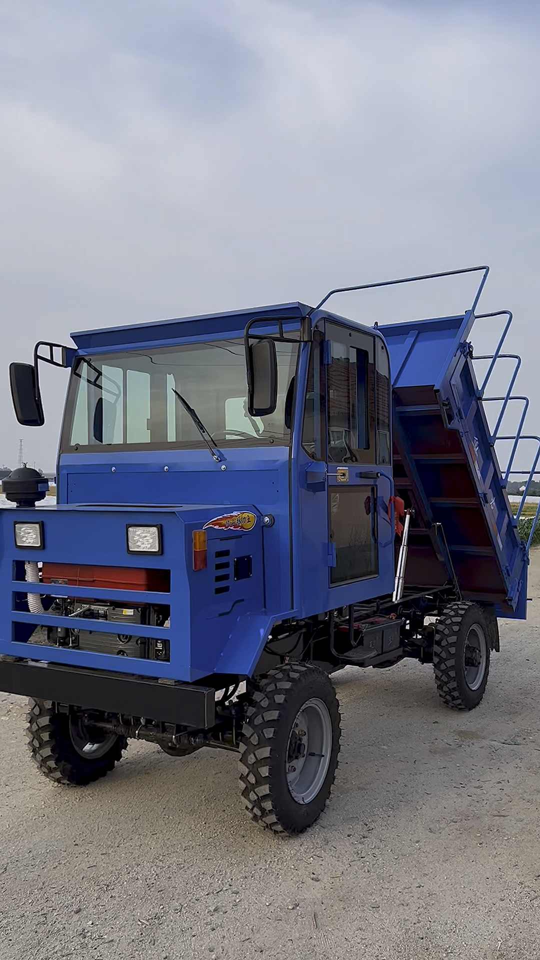 路友四不像四驱车农用车