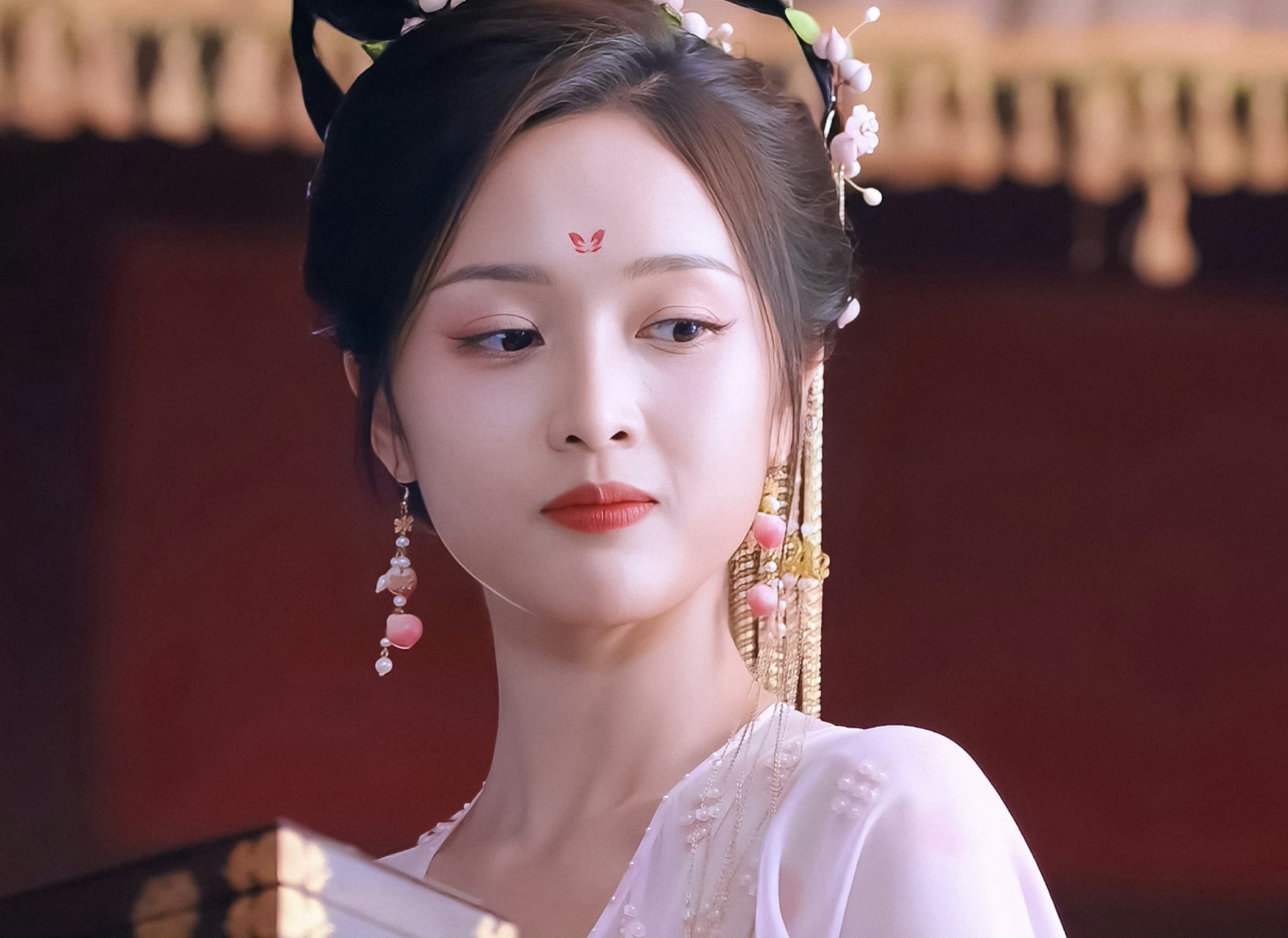 看到吴宣仪几张演技动图,只能说夸张式演技或者表情灵动不是好演的,不