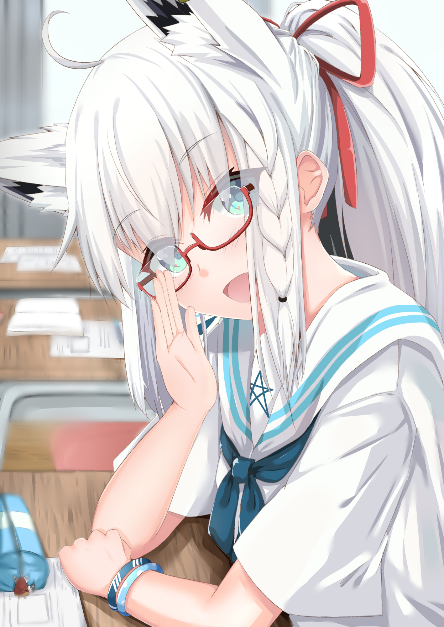 有时候真的如果不是毛色,江风和狐狸"白上吹雪"是真分不清楚