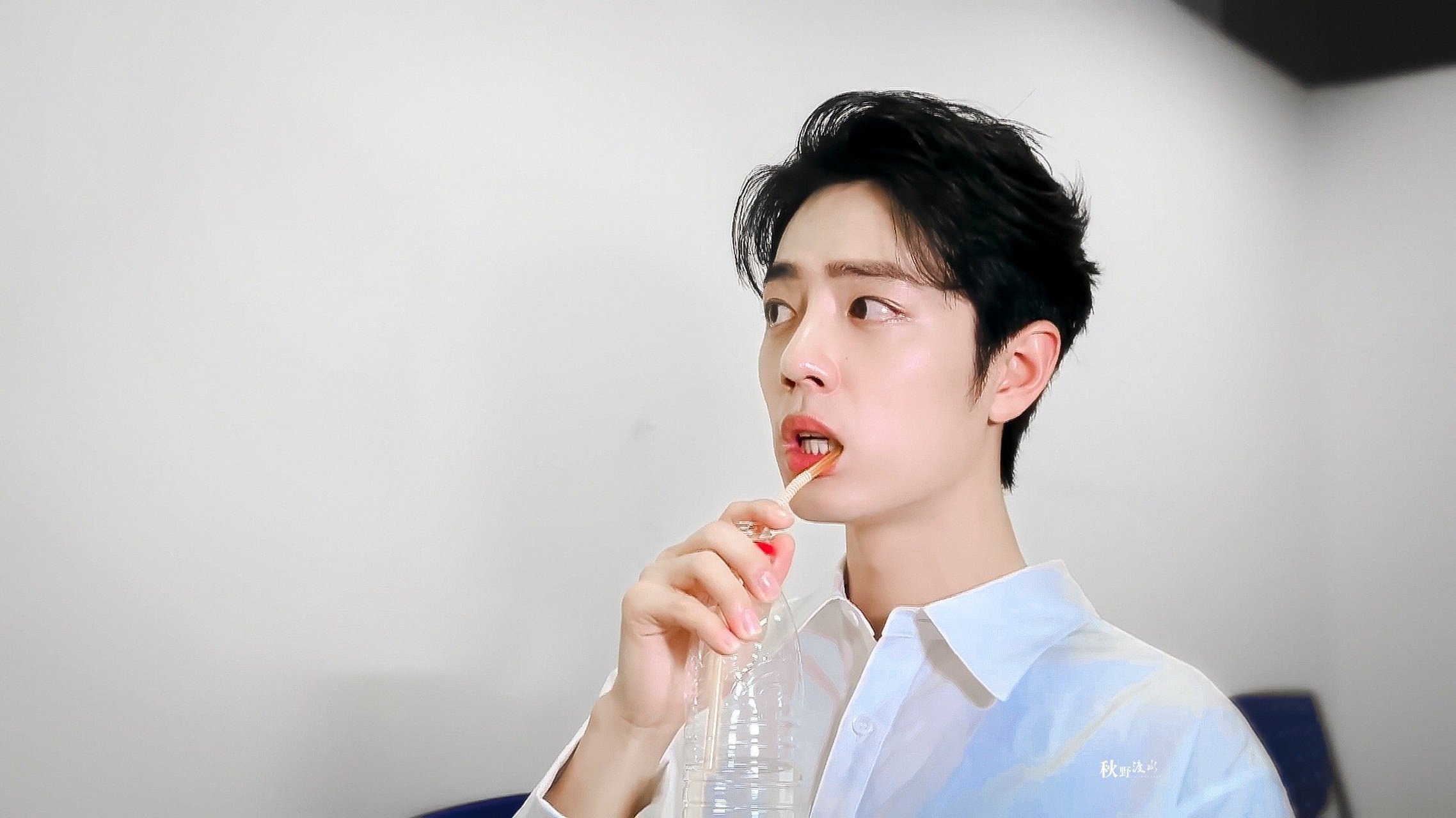 一直羡慕这根吸管来着 #百闻不如一见是肖战