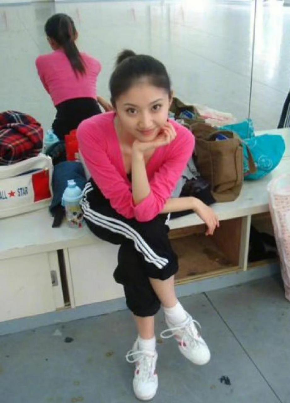 景甜从学生时代就美啊.