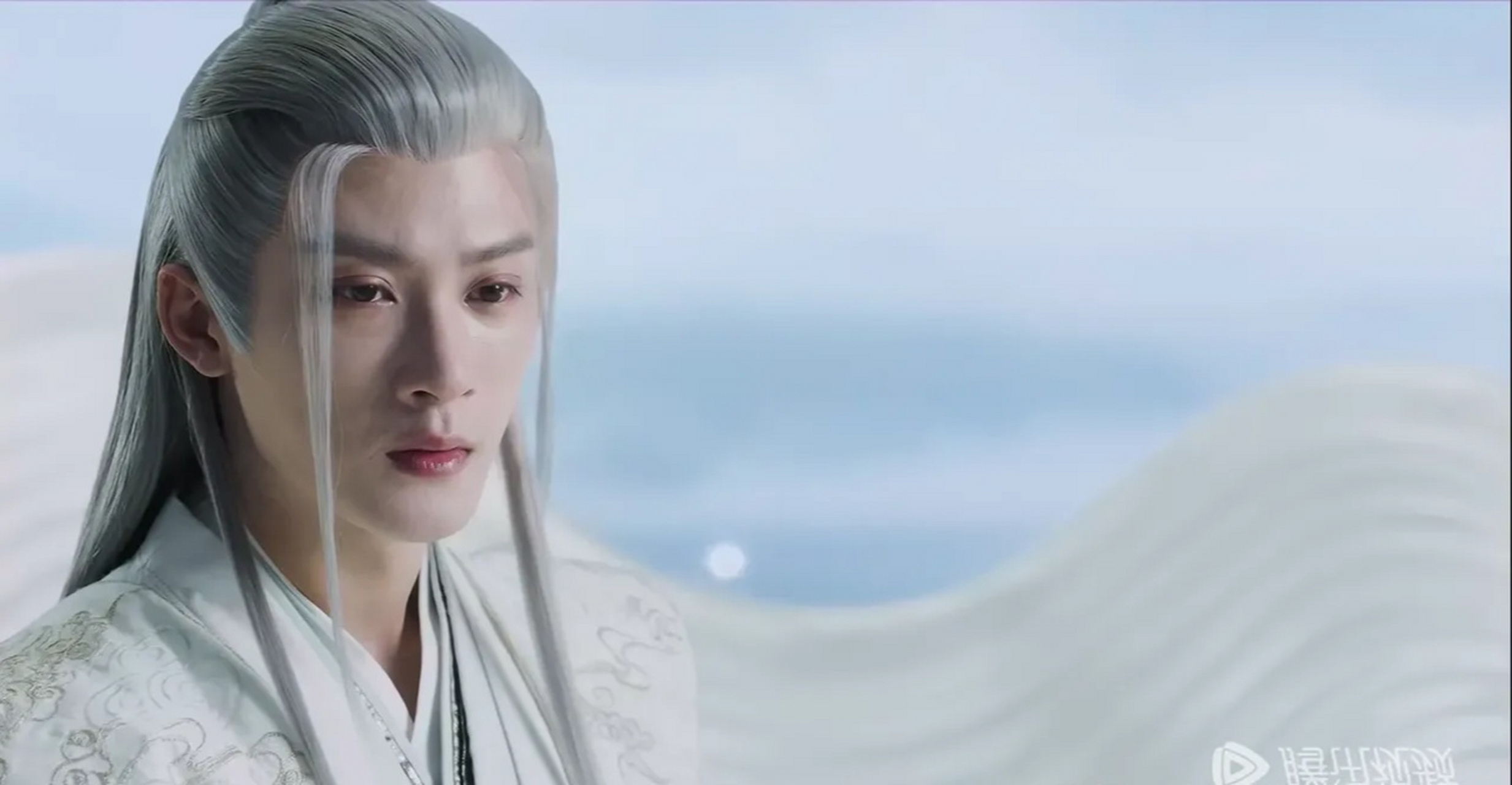 从此茫茫大海,茫茫天地,他又只剩下了独自一个人.