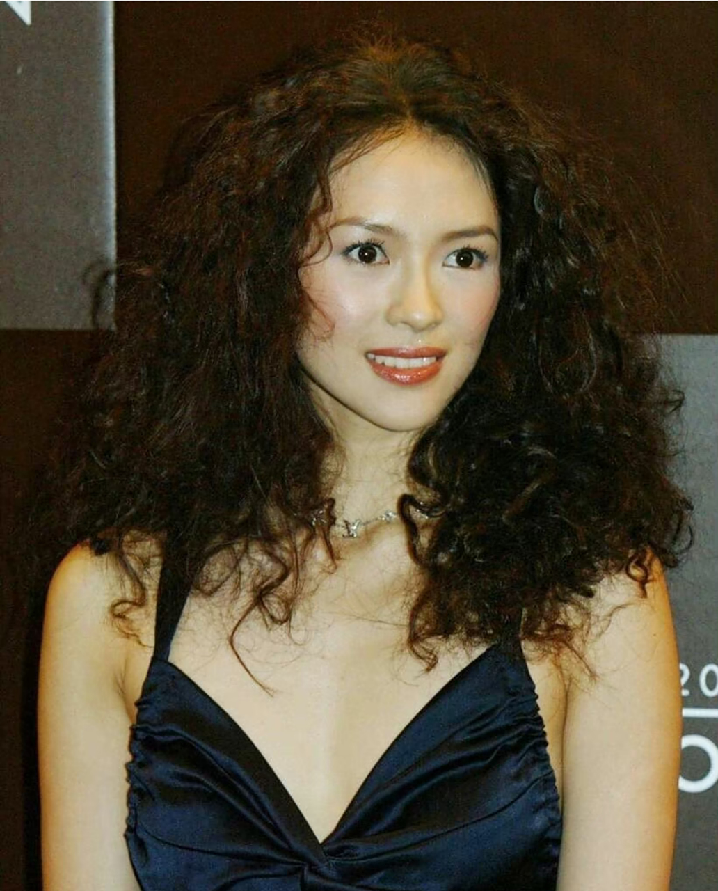 章子怡年轻的时候非常的洋飞十足