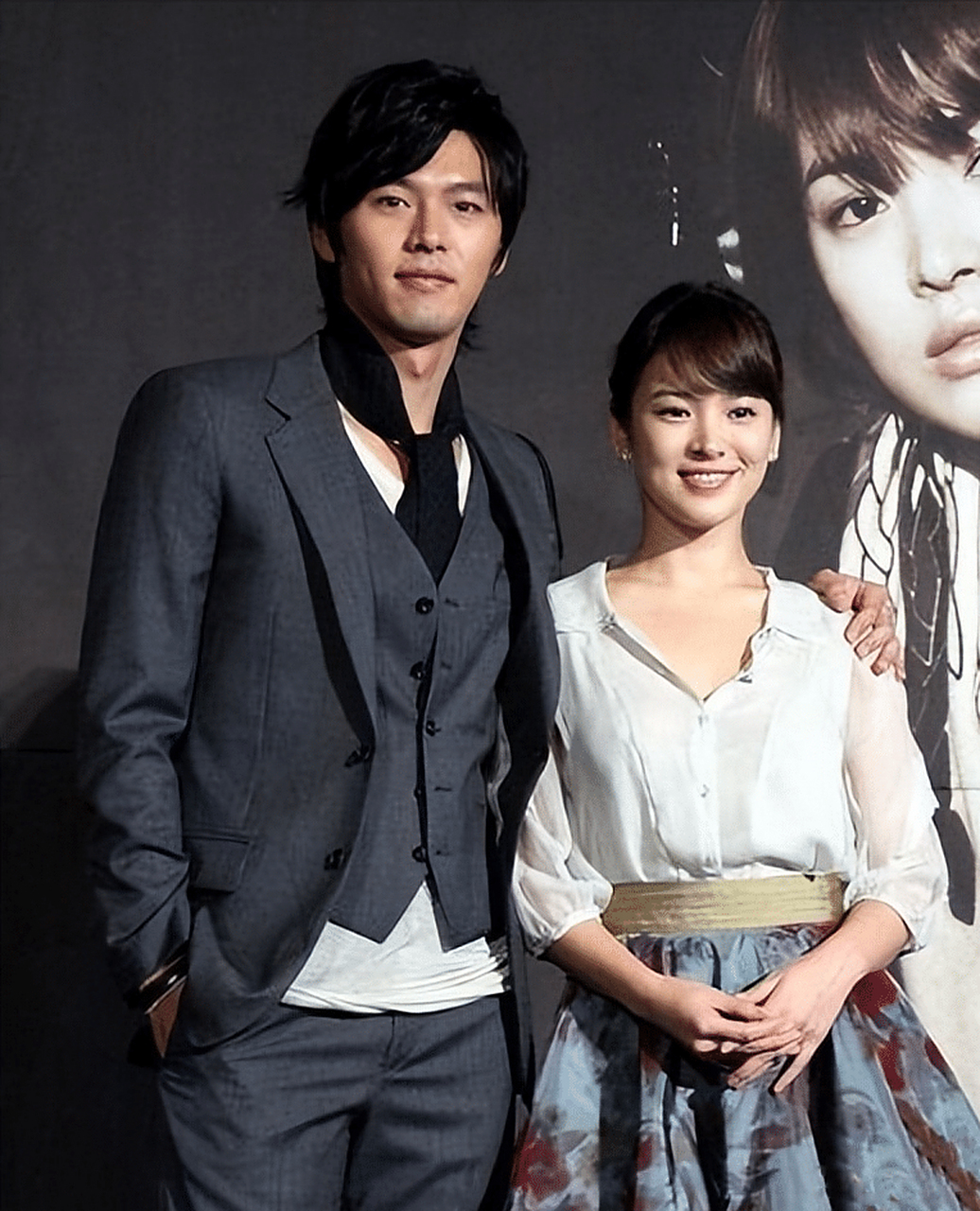 玄彬和宋慧乔这对昔日的神仙眷侣,如今一个已喜当爹,一个却还是孑然一