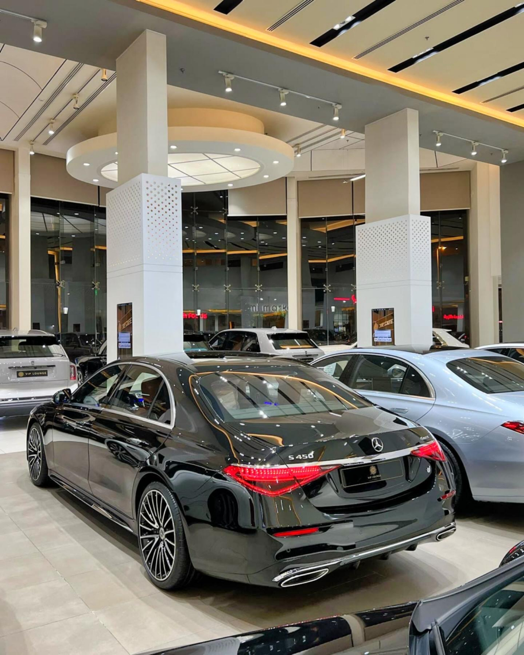 一年多少薪资才可以考虑这辆奔驰s450 4matic