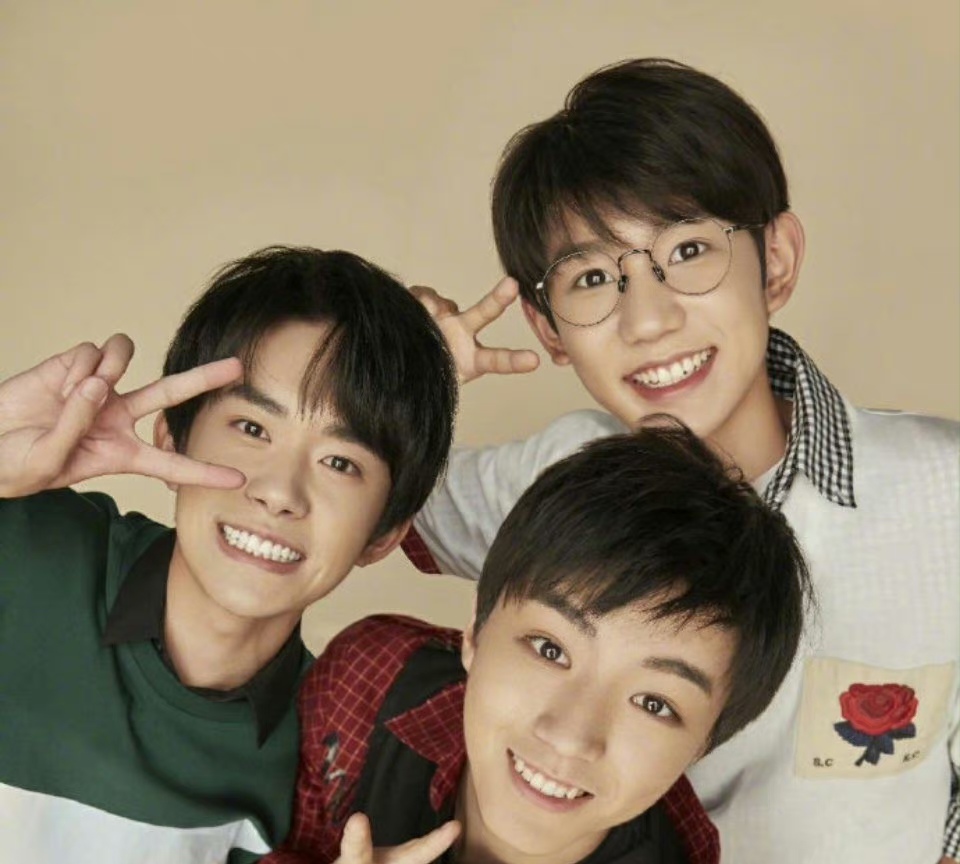 原来tfboys也没有那么不熟,私下还是会一起笑一起感伤的