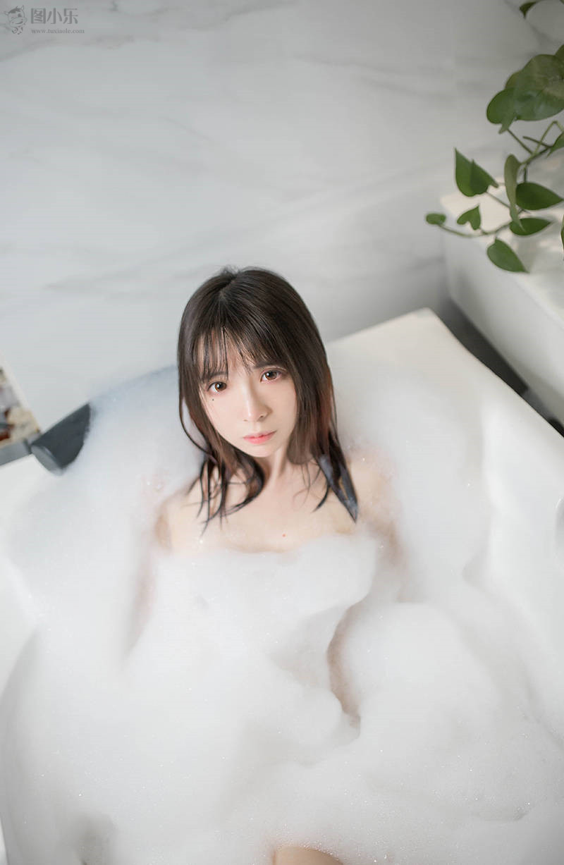 MTYHVOL-323-2.jpg