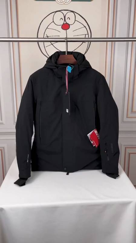 蒙口冲锋衣羽绒服外套,简洁大方得体保暖御寒性十足-度小视