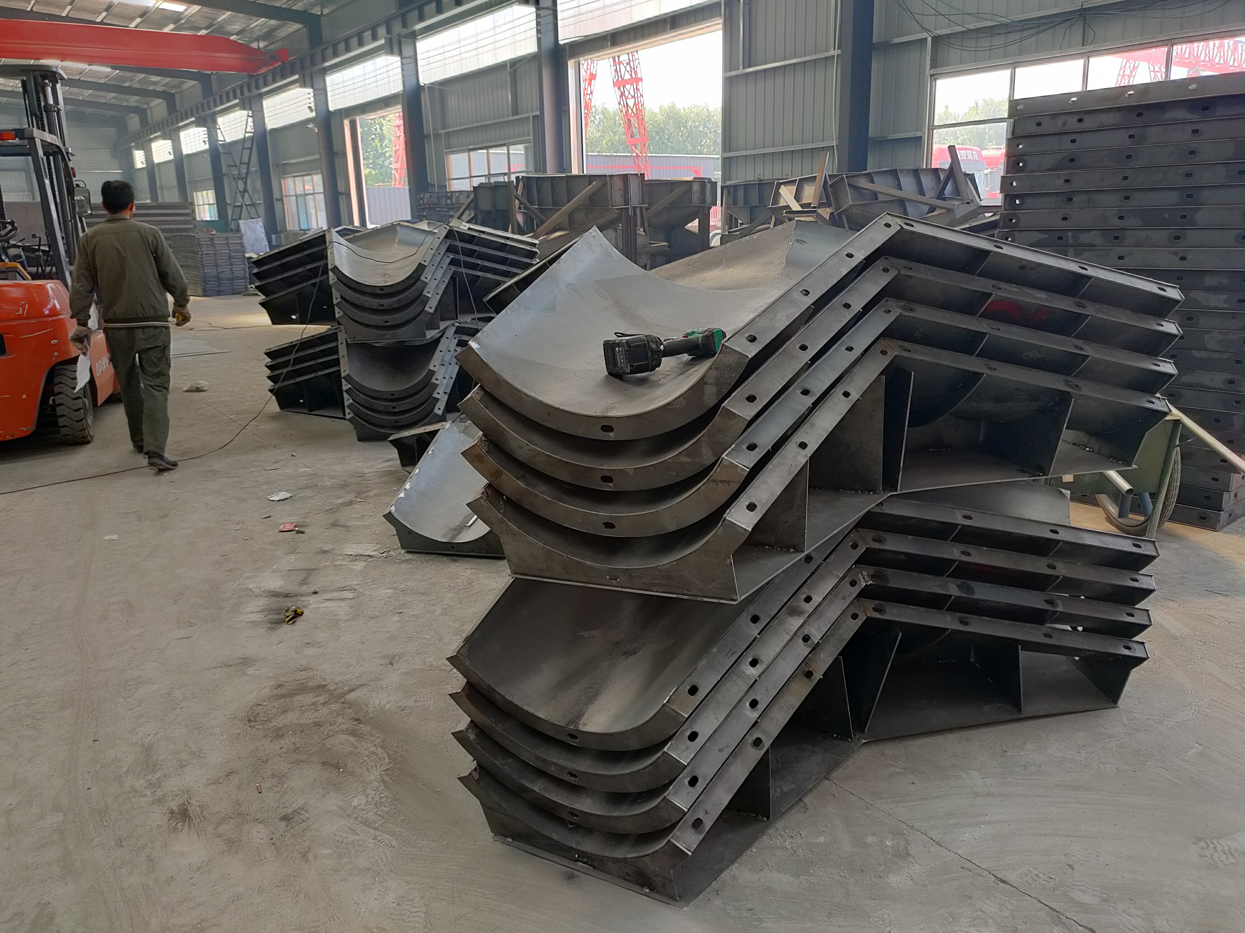 防浪石模具介绍,四脚锥防浪石模具简介