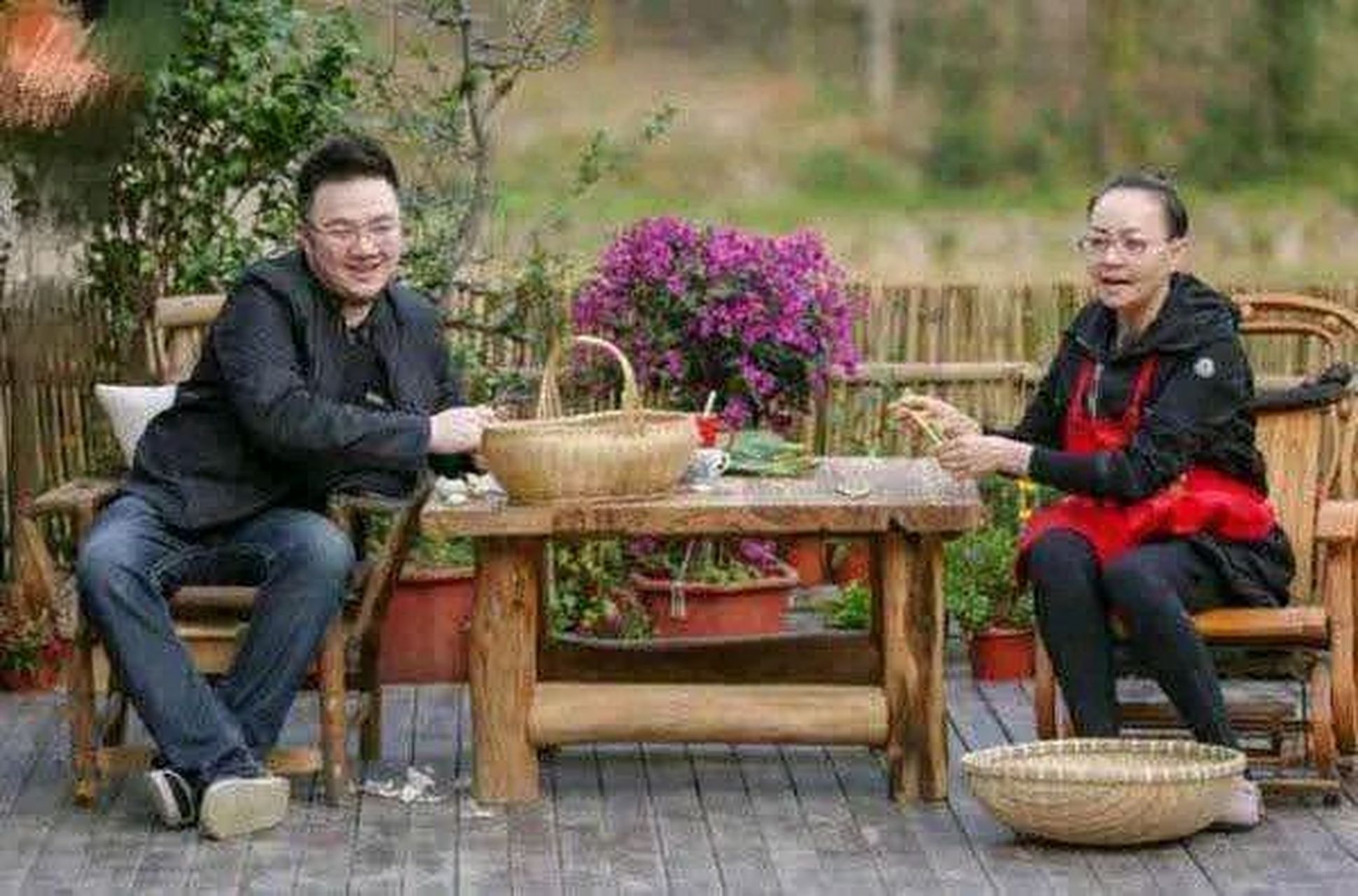 宋丹丹二婚嫁给了有钱人赵玉吉,并承诺一辈子不会再离婚.